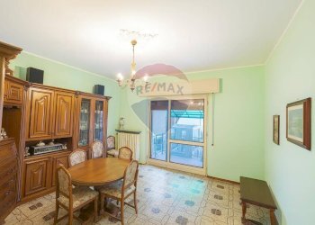 Sala da pranzo - Casa semi indipendente VIA LUIGI SOTTINI
 
8, Cressa - foto 9