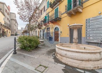 Edificio all\'aperto - Locale Commerciale Ischia di Castro - foto 4