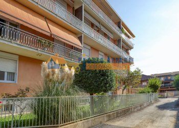 Foto 1 - Trilocale via Volta
 
114, Oggiona con Santo Stefano - foto 1