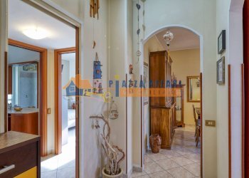 Foto 5 - Trilocale via Volta
 
114, Oggiona con Santo Stefano - foto 5