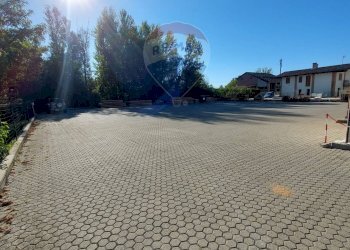 Vista dell\'acqua - Capannone cardano
 
34, Fidenza - foto 8