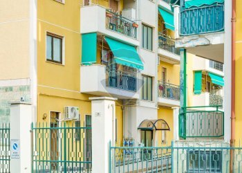 Edificio all\'aperto - Trilocale Viale Pirandello
 
26, Busto Arsizio - foto 20