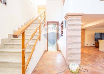 Scale - Casa semi indipendente Via Filippo Cuggiani
 
5, Fiumicino - foto 11