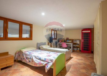 Camera / camera da letto - Casa semi indipendente Via Filippo Cuggiani
 
5, Fiumicino - foto 24