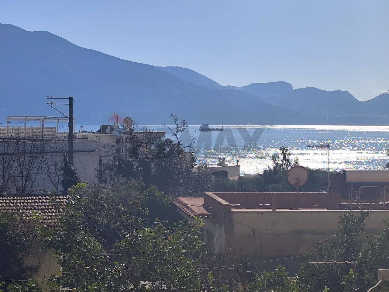 Vista delle montagne - Quadrilocale Via Vincenzo Gambardella, Torre Annunziata - foto 1