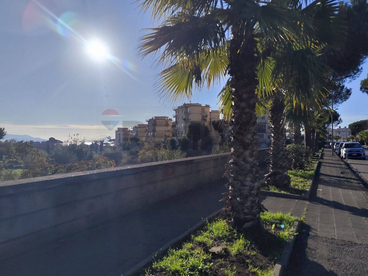 Edificio all\'aperto - Quadrilocale Via Vincenzo Gambardella, Torre Annunziata - foto 3