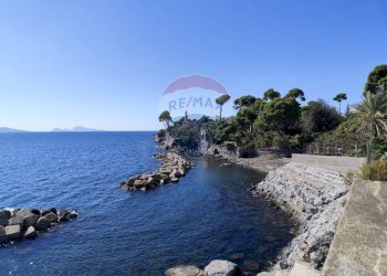 Vista dell\'acqua - Quadrilocale Via Vincenzo Gambardella, Torre Annunziata - foto 6