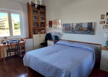 Camera / camera da letto - Quadrilocale Via Vincenzo Gambardella, Torre Annunziata - foto 41