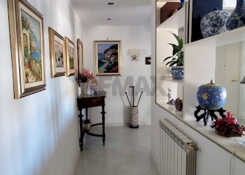 Hall / corridoio - Quadrilocale Via Vincenzo Gambardella, Torre Annunziata - foto 11