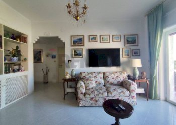 Soggiorno - Quadrilocale Via Vincenzo Gambardella, Torre Annunziata - foto 21