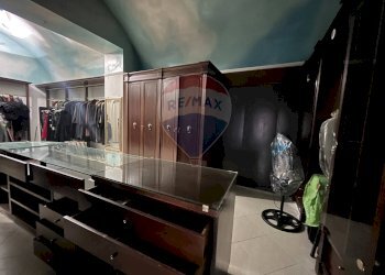 interno - Shop Via Napoli
 
133, Napoli - photo 6