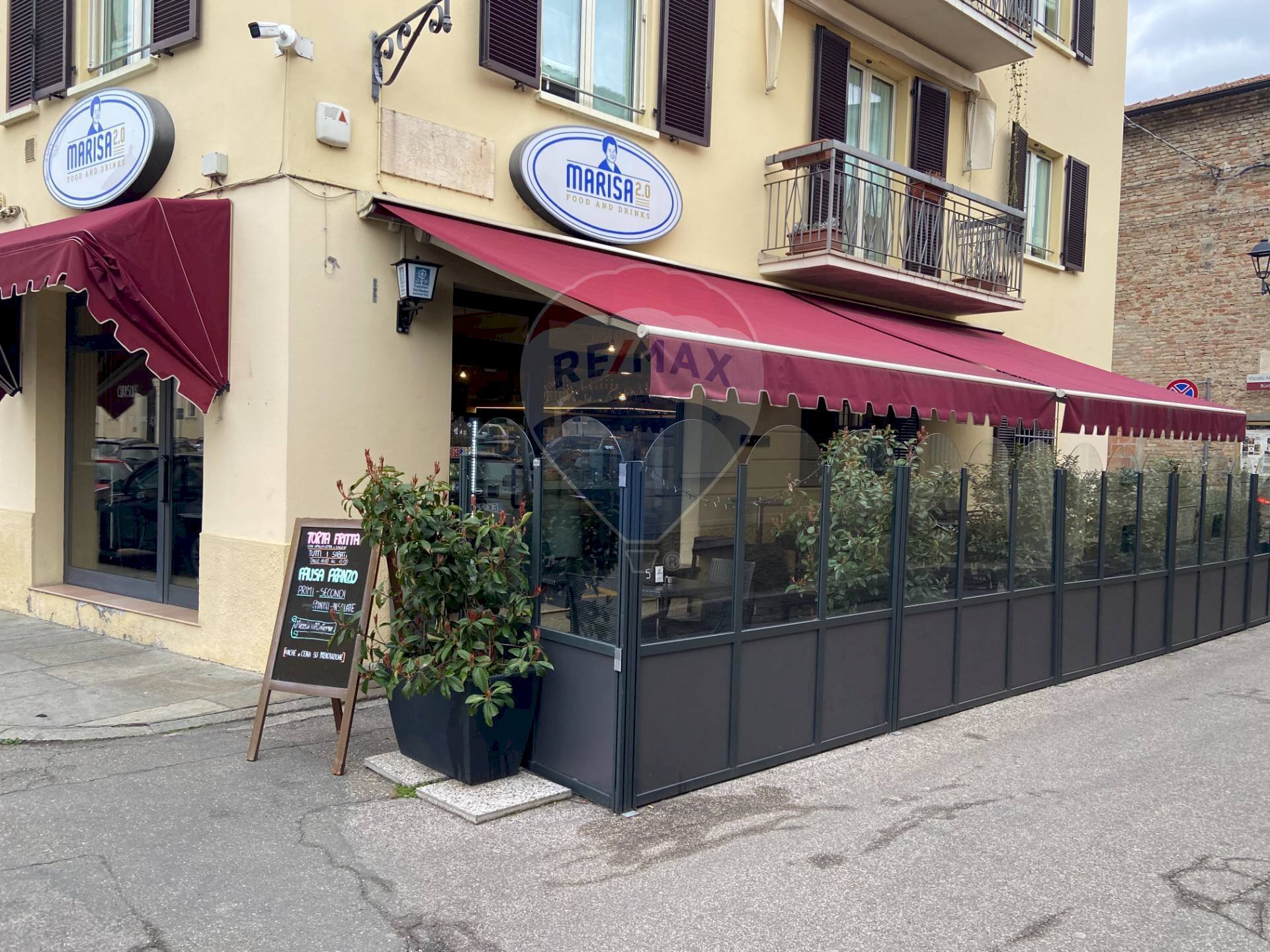 Edificio all\'aperto - Cafeteria - Cold Bar Via Bacchini
 
44, Fidenza - photo 2