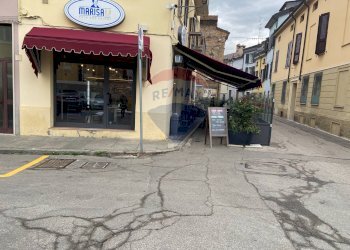 Edificio all\'aperto - Cafeteria - Cold Bar Via Bacchini
 
44, Fidenza - photo 3