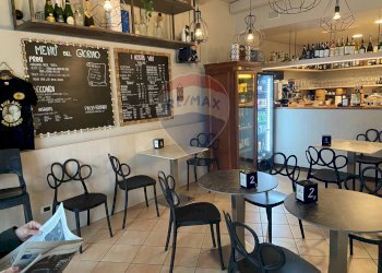 Sala da pranzo - Cafeteria - Cold Bar Via Bacchini
 
44, Fidenza - photo 7