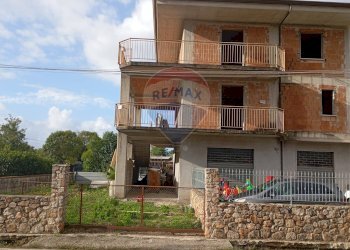 Edificio all\'aperto - Casa indipendente Santi Cosma e Damiano - foto 13