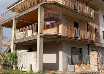 Edificio all\'aperto - Casa indipendente Santi Cosma e Damiano - foto 15