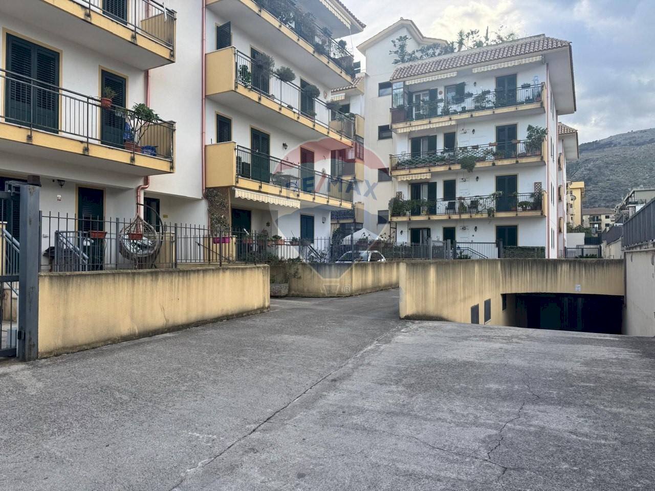 Edificio all\'aperto - Box via Oreste Lo Valvo
 
24/F, Palermo - foto 1