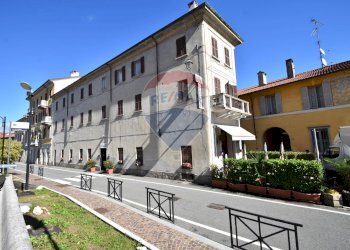 Edificio all\'aperto - Residence Arona - foto 1