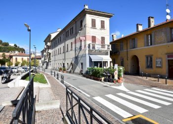 Edificio all\'aperto - Residence Arona - foto 2