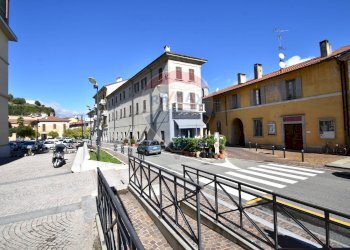 Edificio all\'aperto - Residence Arona - foto 3