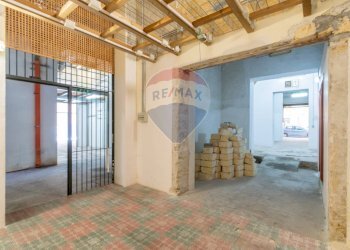 Non correlato - Negozio Via Goethe
 
6-8-10-18, Palermo - foto 12