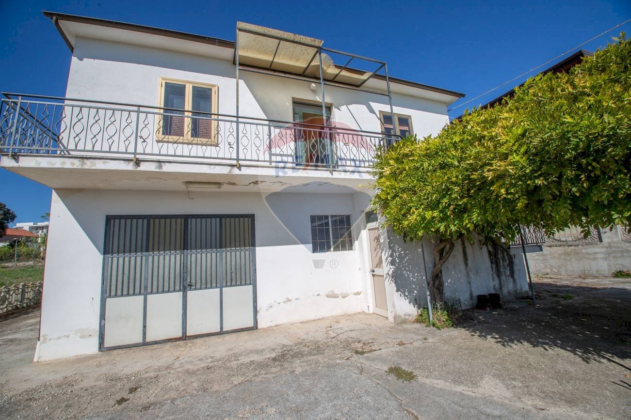 Casa all\'aperto - Villa Via Alfonso Della Valle
 
20, Cepagatti - foto 1