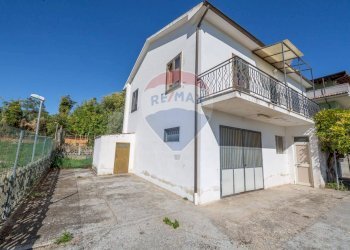 Casa all\'aperto - Villa Via Alfonso Della Valle
 
20, Cepagatti - foto 20