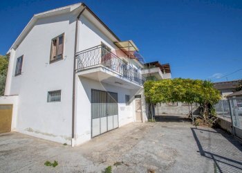 Casa all\'aperto - Villa Via Alfonso Della Valle
 
20, Cepagatti - foto 24