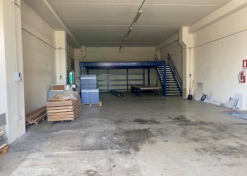 Foto 5 - Attività Commerciale Via Salvo d'Acquisto
 
35, Pontedera - foto 5