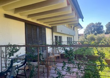 Foto 1 - Villa a Schiera via della galeotta
 
6, Altopascio - foto 1