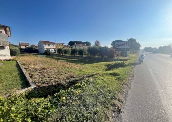 Foto 1 - Terreno edificabile via romana
175, Porcari - foto 1