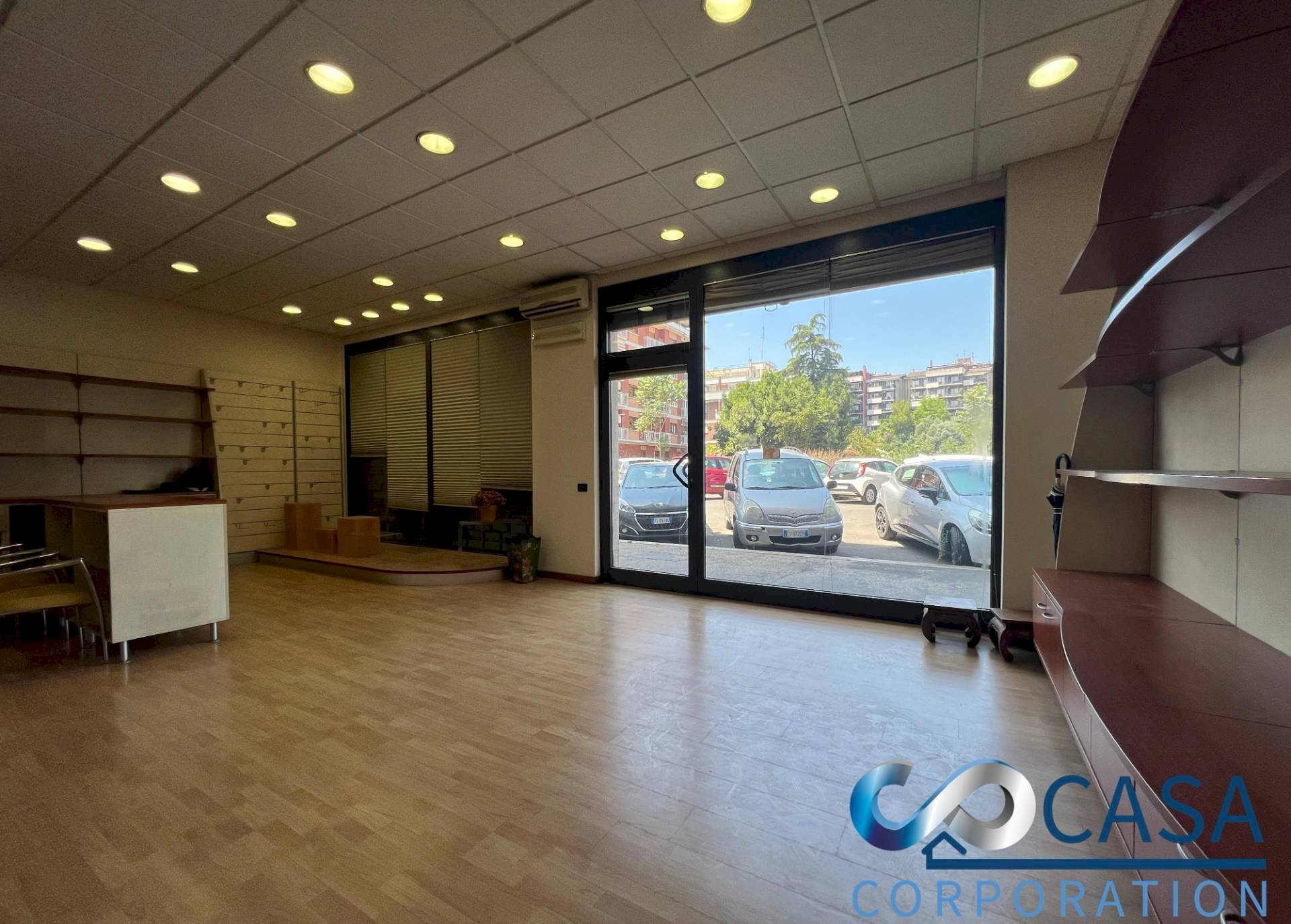 Foto 3 - Locale Commerciale Via Jacopo Sannazzaro
 
76, Roma - foto 3