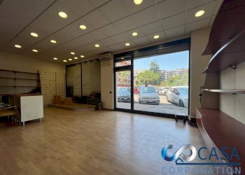 Foto 3 - Locale Commerciale Via Jacopo Sannazzaro
76, Roma - foto 3