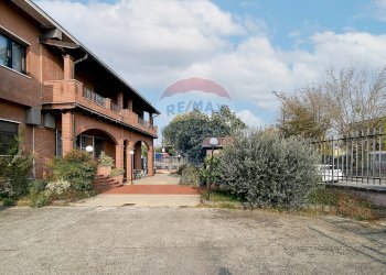 Casa all\'aperto - Ufficio Via Civesio
 
3, San Giuliano Milanese - foto 4