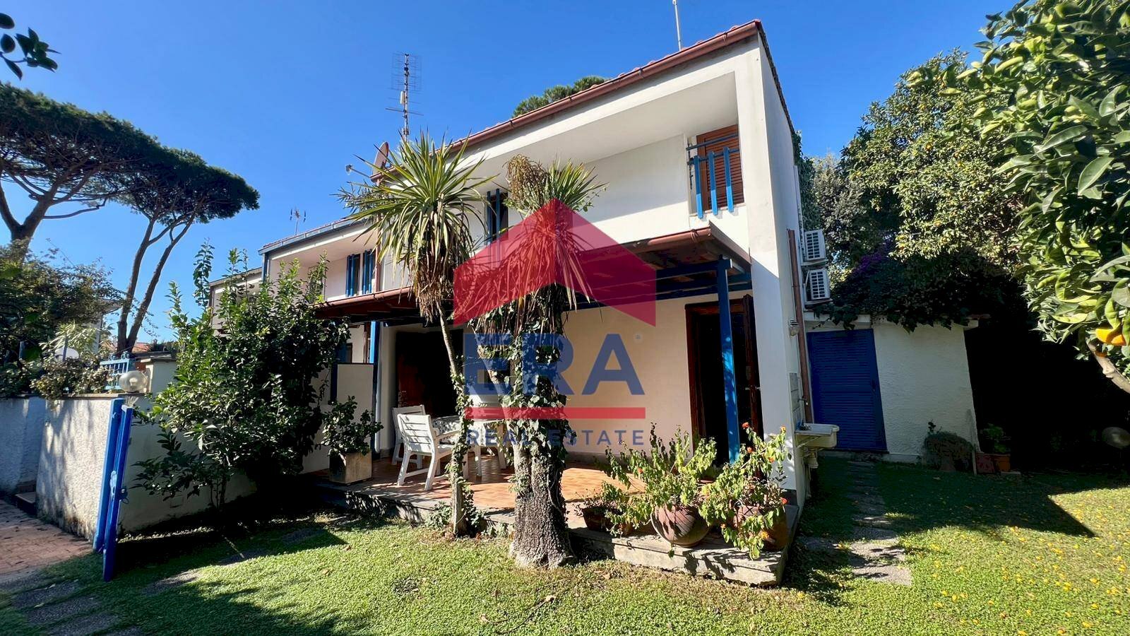 Foto 1 - Villa Via Falconara
 
29, Fiumicino - photo 1