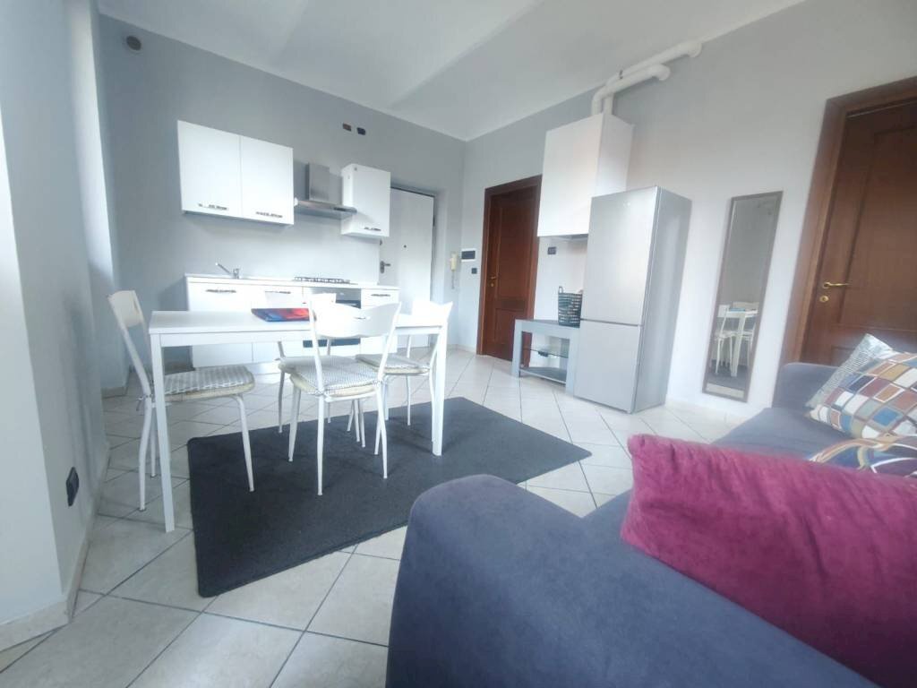 Salone - Bilocale via Niccola Gabiani, 19, Asti - foto 1