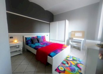 Camera da letto - Bilocale via Niccola Gabiani, 19, Asti - foto 14