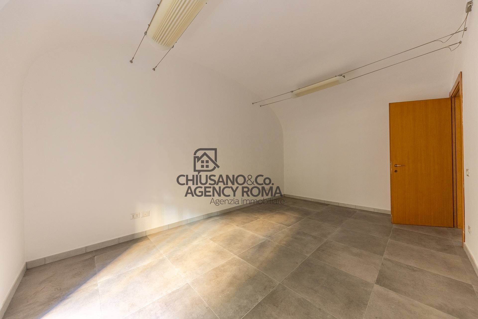 Foto 3 - Quadrilocale Piazza Dei Re Di Roma
 
3, Roma - foto 3