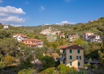 Quadrilocale Strada S. Benedetto, Imperia - foto 1