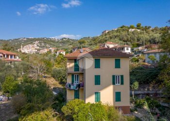 Quadrilocale Strada S. Benedetto, Imperia - foto 2