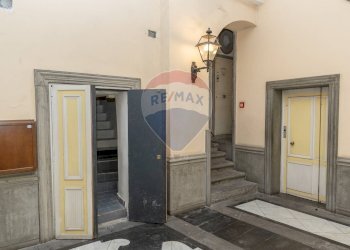 Edificio all\'aperto - Ufficio via Sergente Maggiore
4, Napoli - foto 4