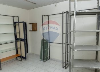 Dispensa di stoccaggio - Ufficio via Sergente Maggiore
4, Napoli - foto 19