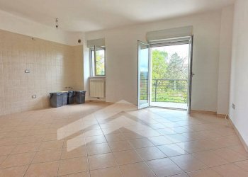 Foto 2 - Trilocale Via Galielo Galilei
 
9, Vinchiaturo - foto 2