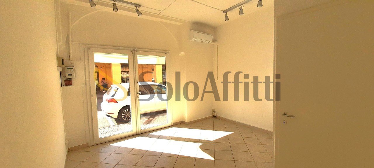 3.jpg - Locale Commerciale Via J. Berengario 35, Carpi - foto 2