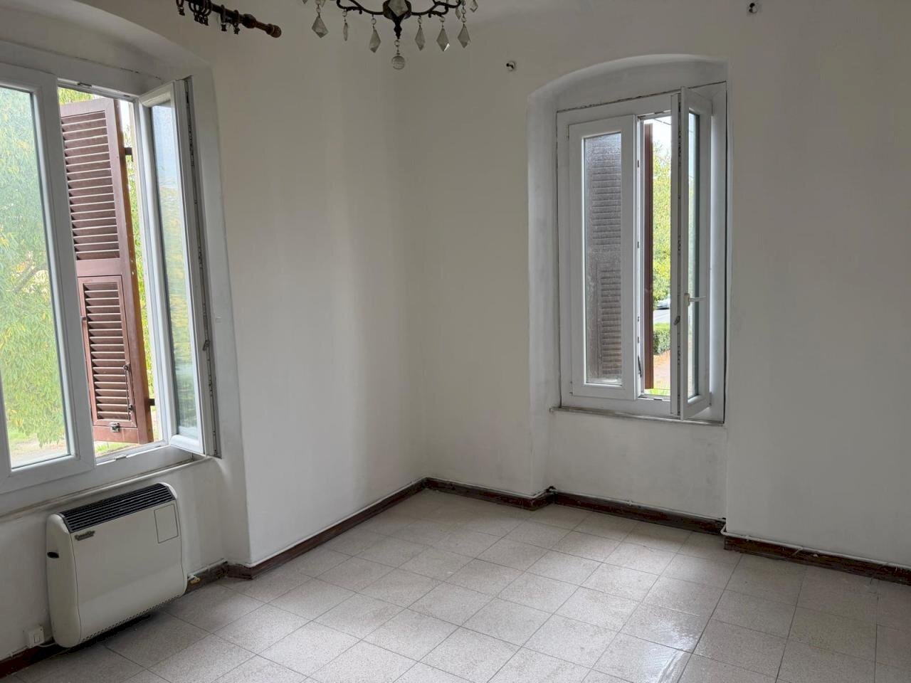 22facd3d-1eb2-4c4c-9dcc-de234eaa3ef6.jpg - Casa semi indipendente Viale Giuseppe Mazzini 10, Sarzana - foto 1