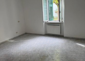 ef617884-b0eb-40de-8d8a-7541c997102d.jpg - Casa semi indipendente Viale Giuseppe Mazzini 10, Sarzana - foto 12