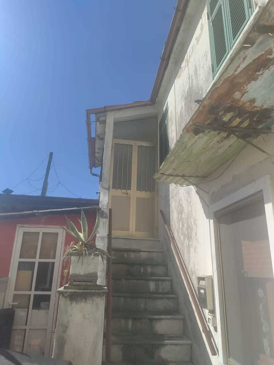 4db8040c-d0e9-4df0-8a48-2c814dba9883.jpg - Semi-detached house Via Montebello 35, Carrara - photo 2