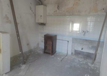 3c0b88a1-1432-4832-a6a7-22ea5f6050f3.jpg - Casa semi indipendente Via Montebello 35, Carrara - foto 5