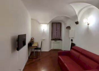 divano.jpg - Trilocale Genova - foto 4