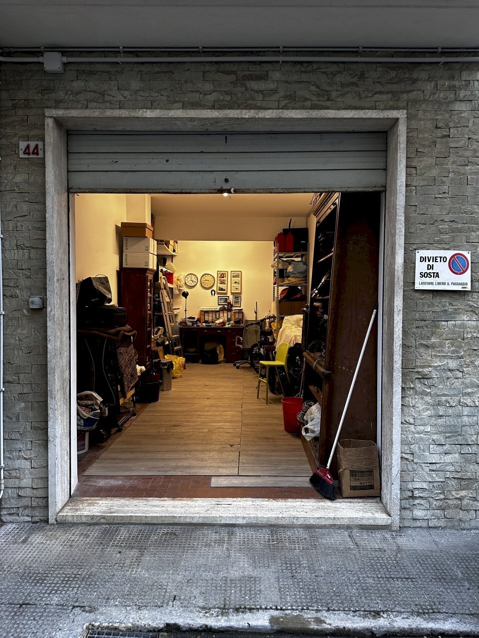 IMG_8584.JPG - Box Via del Commercio 44 R, Genova - foto 1